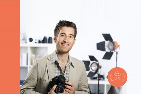 Profiesional de la Licenciatura en Ciencias de la Comunicación trabajando - Licenciaturas en Linea - UAL